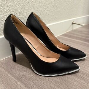 BCBGeneration Harlia Pump - Black Size 6